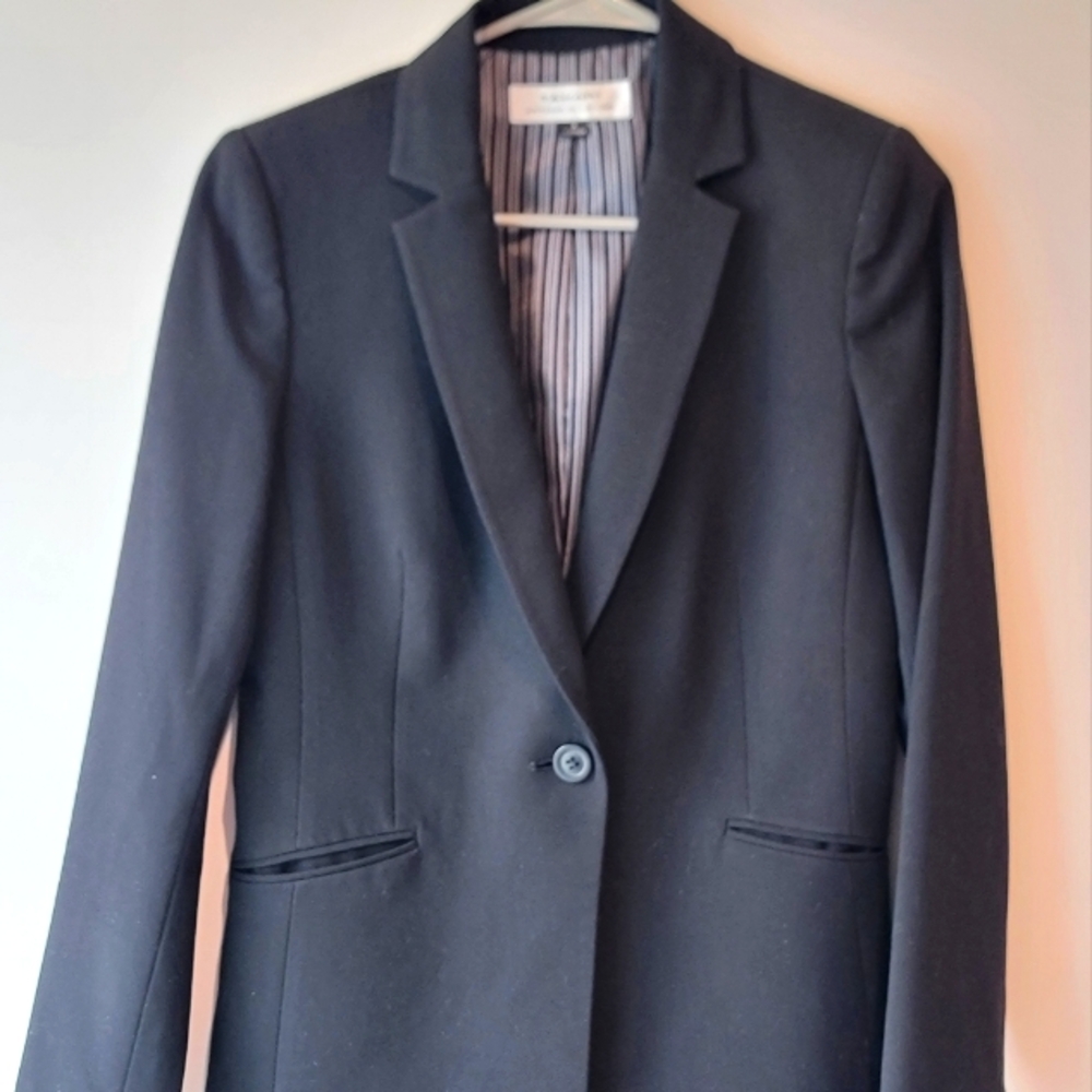 Tahari Arthur Levine size 2 black Women's blazer